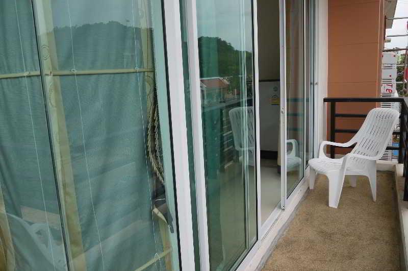J Apartment Ao Nang Exterior photo