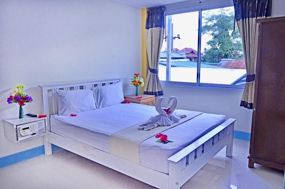 J Apartment Ao Nang Exterior photo