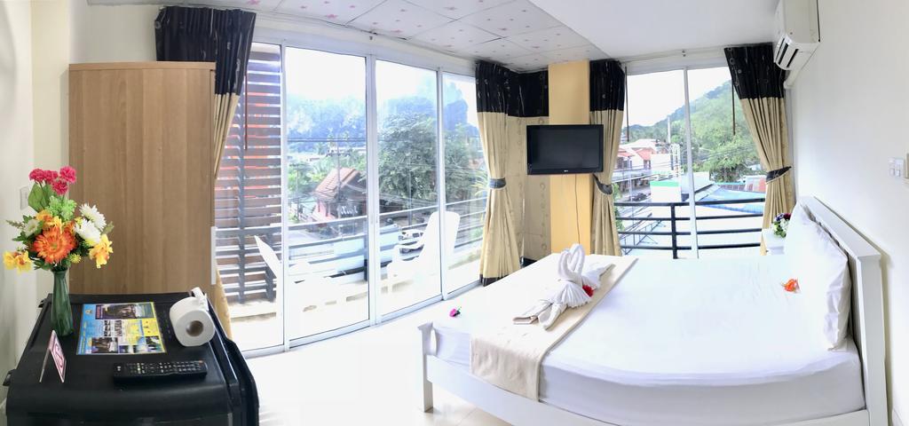 J Apartment Ao Nang Exterior photo