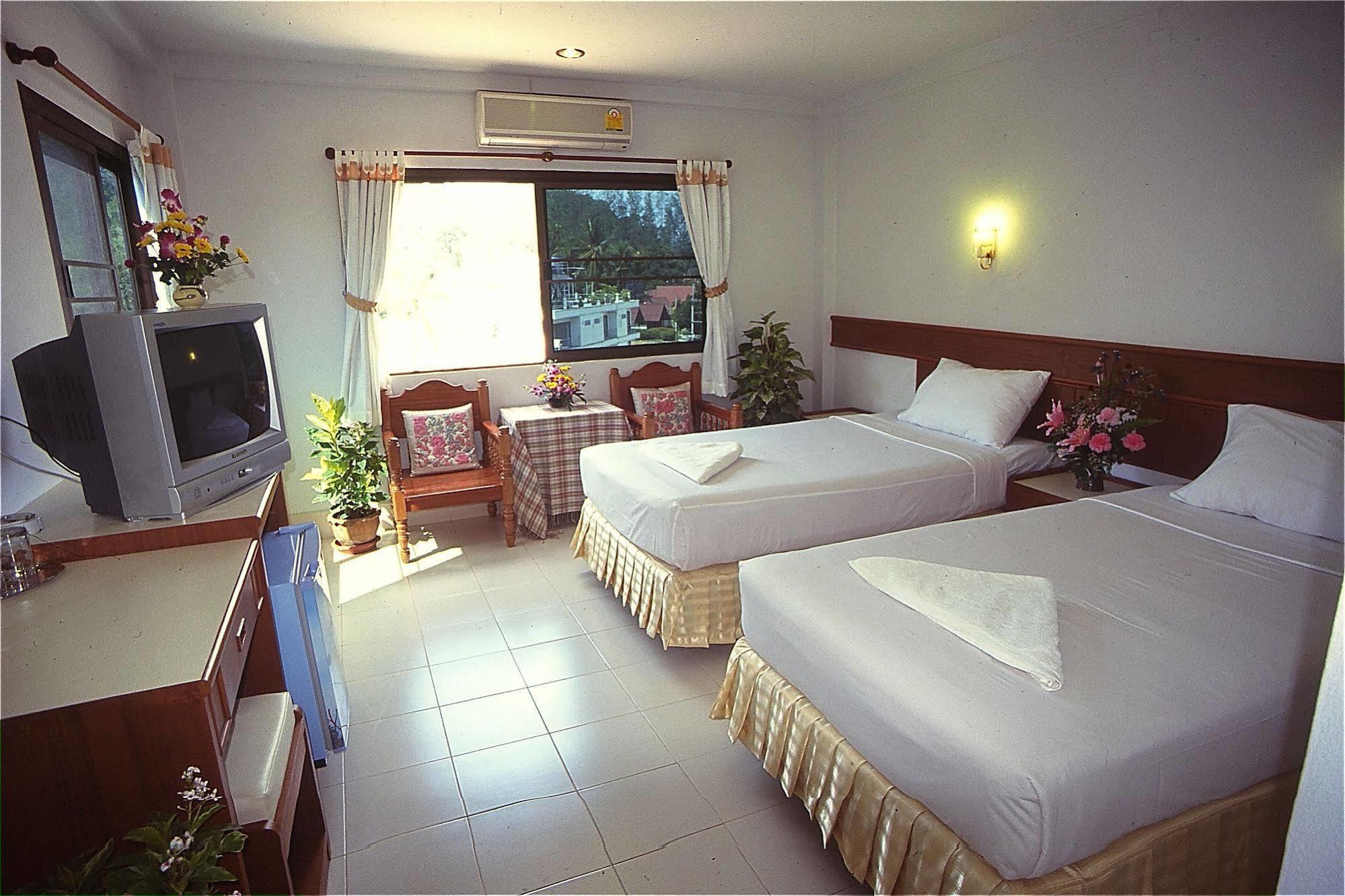 J Apartment Ao Nang Exterior photo