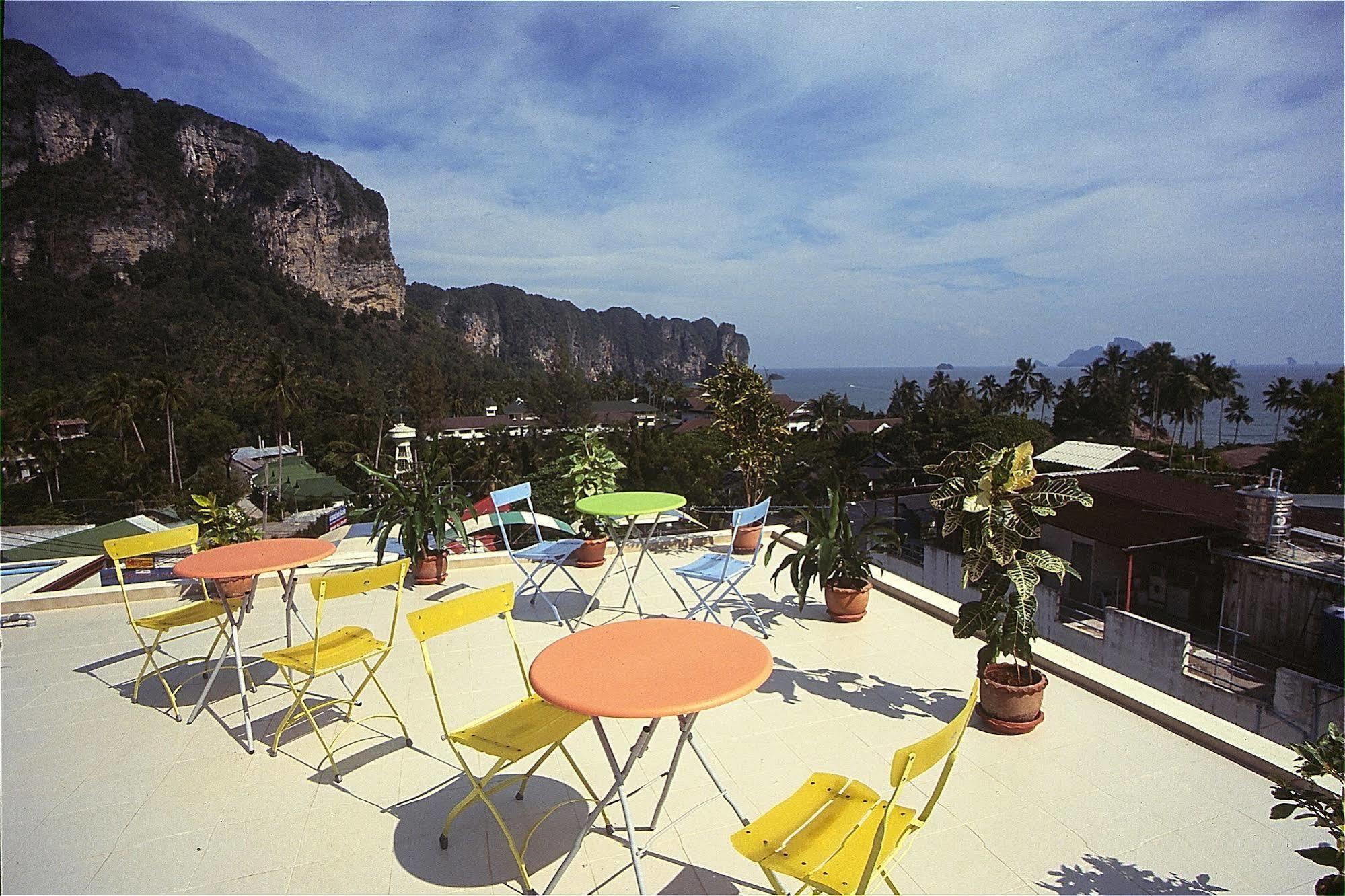 J Apartment Ao Nang Exterior photo
