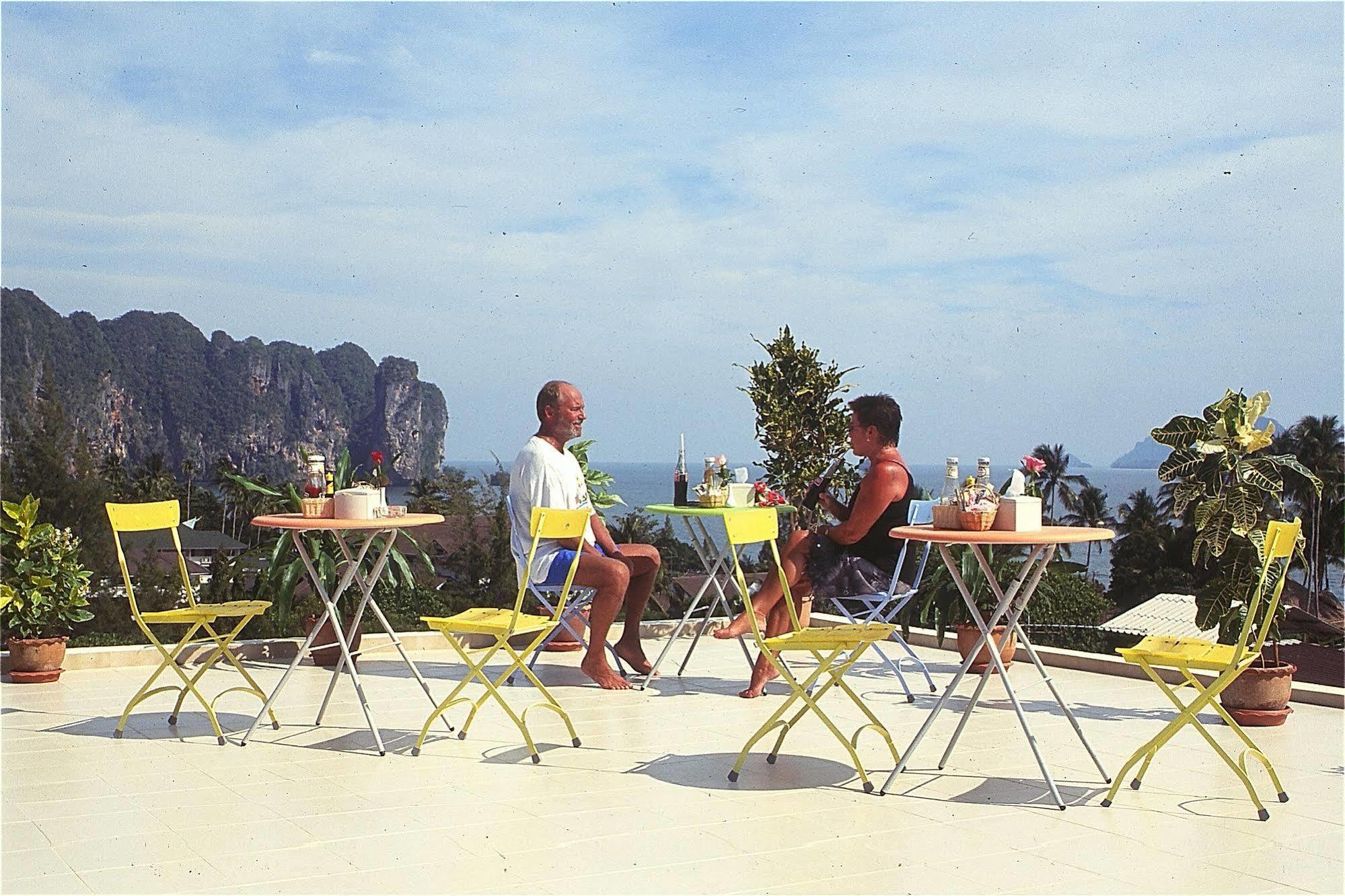 J Apartment Ao Nang Exterior photo